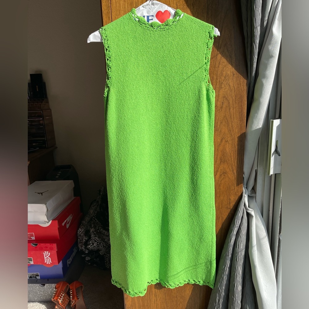 VINTAGE Bright Green Knit Dress Knee Length Slim Fit Zip Closure ST JOHN KNITS